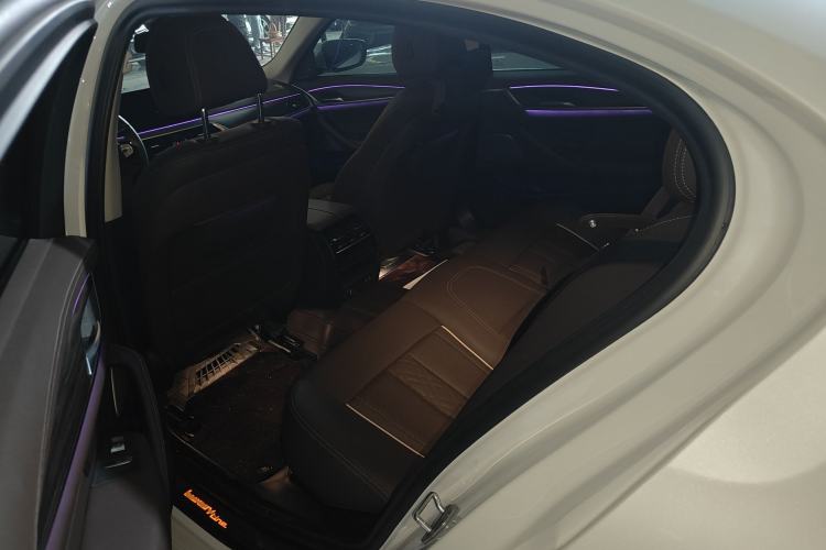 Used BMW 5 Series 2023 530Li Leading Edition Luxury Package Left Rear Seat