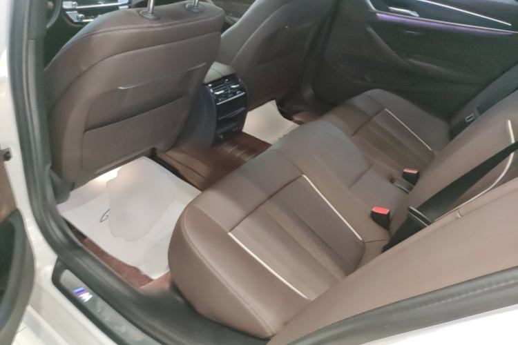 Used BMW 5 Series 2023 530Li Leading Model M Sport Package Left Rear Seat