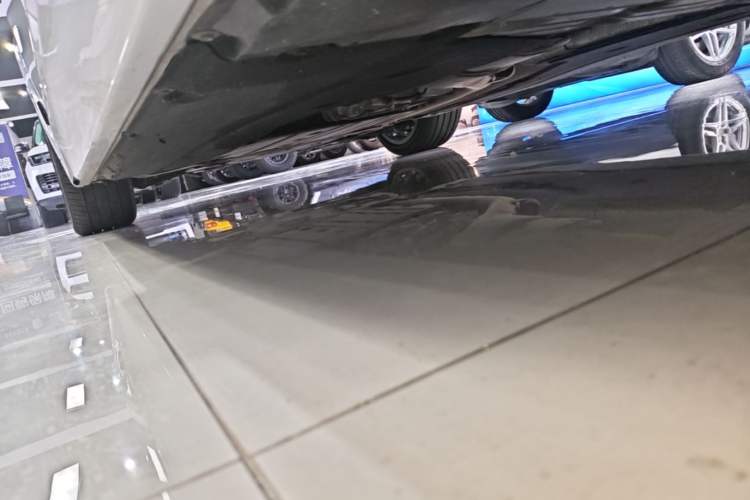Used BMW 5 Series 2023 530Li xDrive M Sport Package Left Side Sill