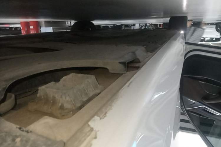Used BMW 5 Series 2023 530Li Luxury Edition M Sport Package Left Side Sill