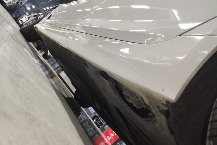 Used BMW 5 Series 2023 530Li Leading Edition Luxury Package Left Side Sill