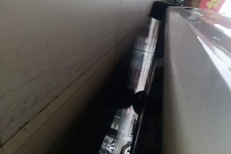 Used BMW 5 Series 2023 530Li Leading Model M Sport Package Left Side Sill