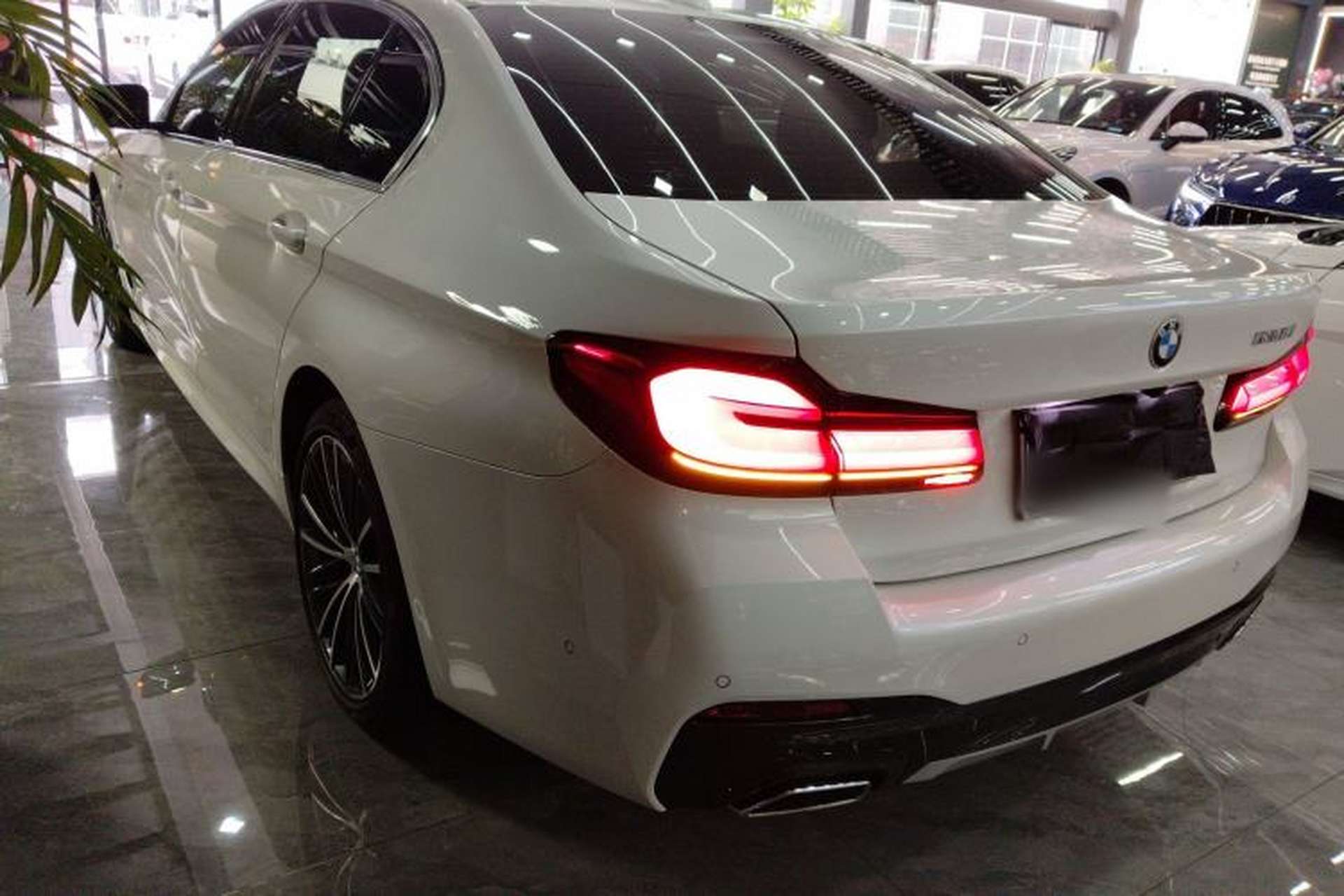 Used BMW 5 Series 2023 530Li Leading Model M Sport Package Rear Left 45 Deg