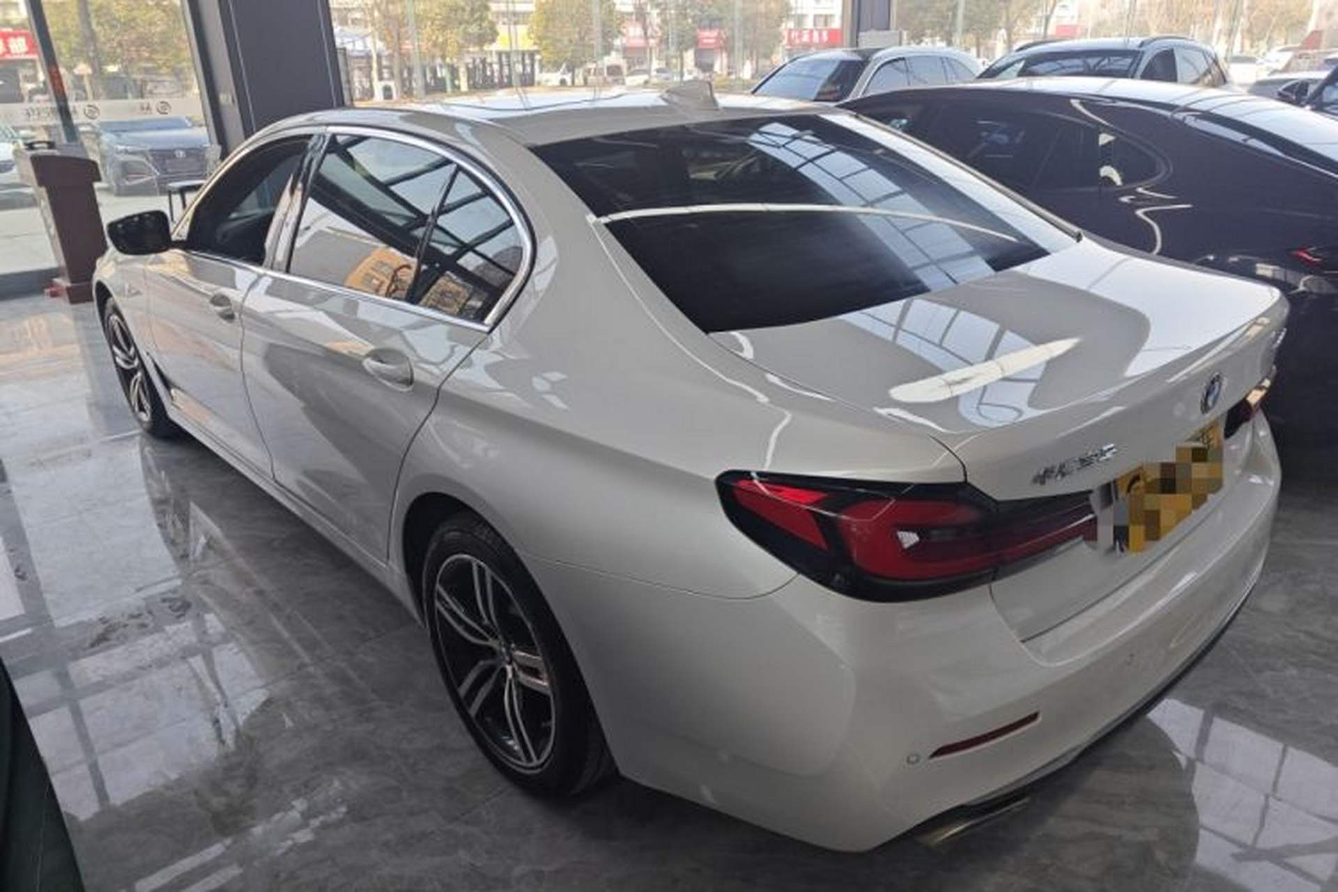 Used BMW 5 Series 2023 530Li Leading Edition Luxury Package Rear Left 45 Deg