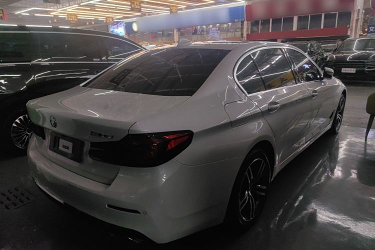 Used BMW 5 Series 2023 530Li Leading Edition Luxury Package Rear Right 45 Deg
