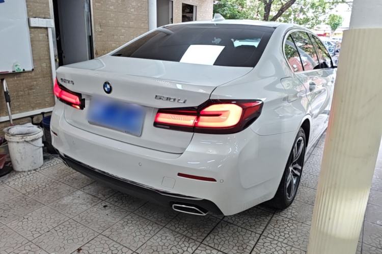 Used BMW 5 Series 2023 530Li Leading Edition Luxury Package Rear Right 45 Deg