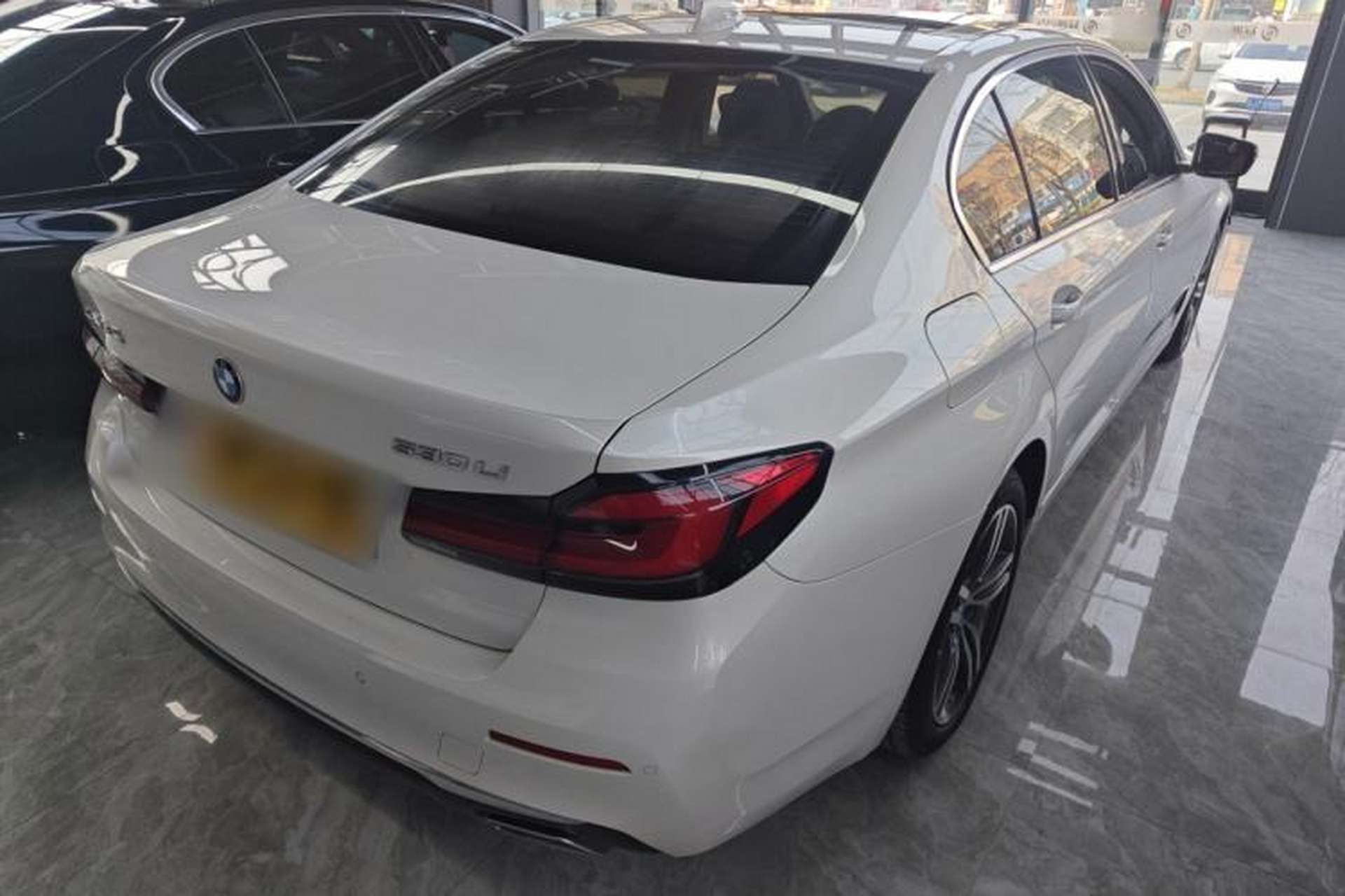 Used BMW 5 Series 2023 530Li Leading Edition Luxury Package Rear Right 45 Deg