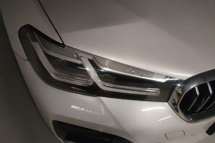 Used BMW 5 Series 2023 530Li Leading Model M Sport Package Right Front Headlight