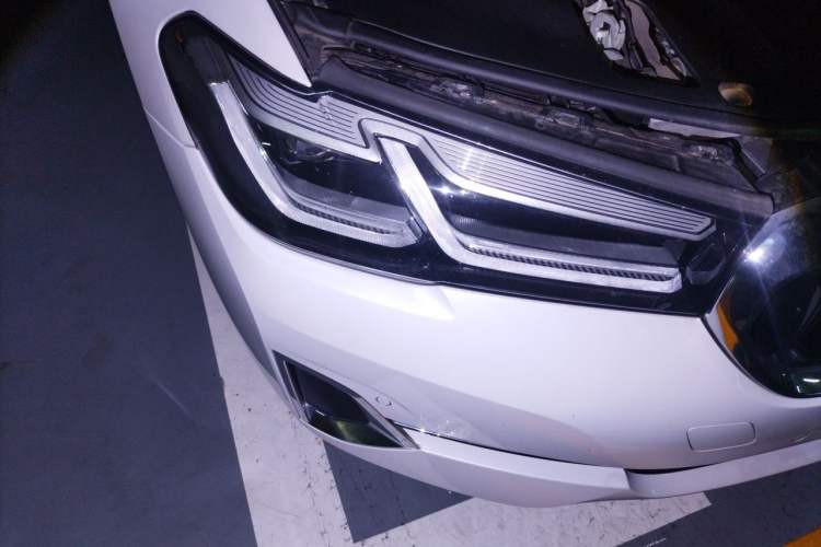 Used BMW 5 Series 2023 530Li Leading Edition Luxury Package Right Front Headlight