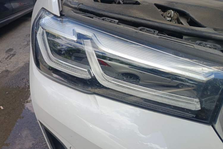 Used BMW 5 Series 2023 530Li Leading Edition Luxury Package Right Front Headlight
