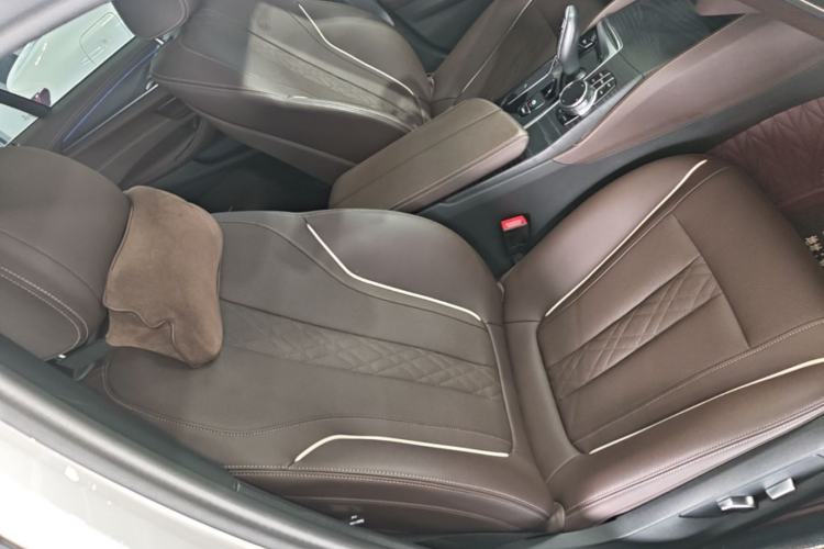 Used BMW 5 Series 2023 530Li xDrive M Sport Package Right Front Seat