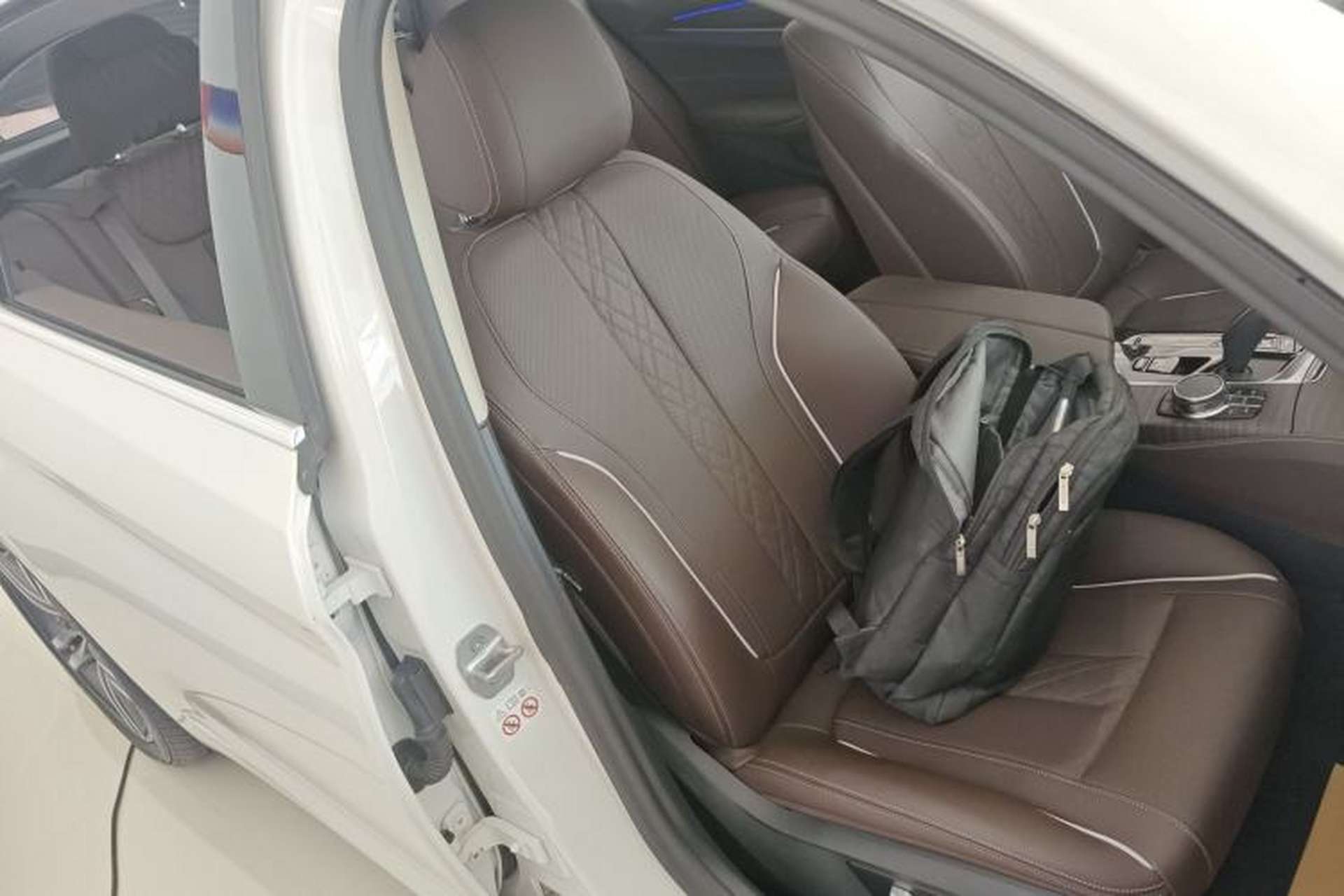 Used BMW 5 Series 2023 530Li Leading Edition Luxury Package Right Front Seat