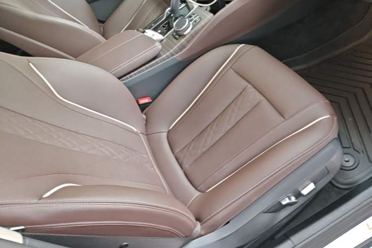 Used BMW 5 Series 2023 530Li Leading Edition Luxury Package Right Front Seat