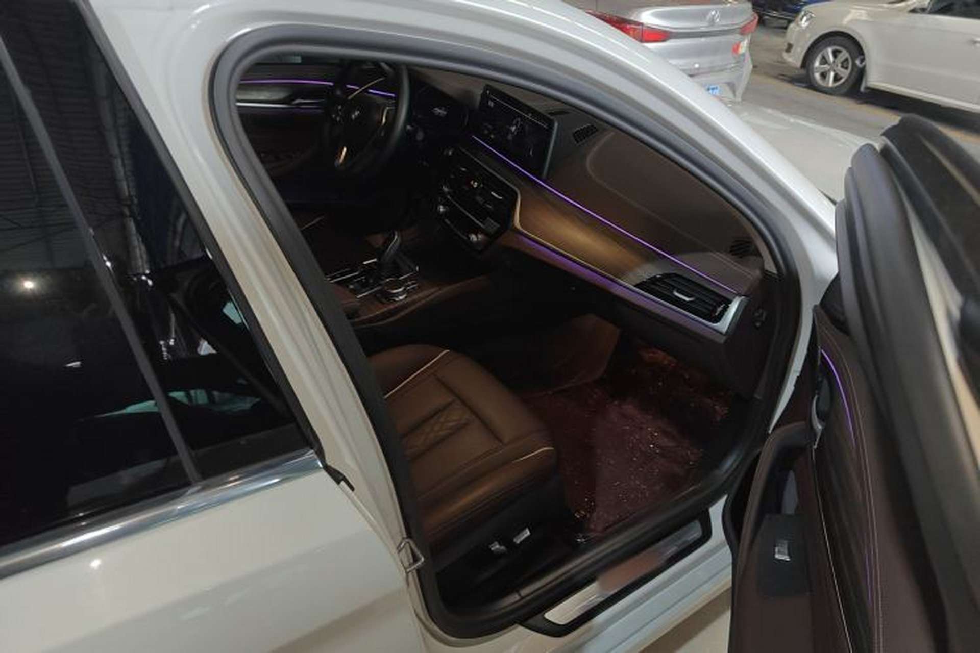 Used BMW 5 Series 2023 530Li Leading Edition Luxury Package Right Front Seat