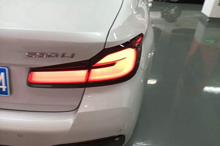 Used BMW 5 Series 2023 530Li Leading Model M Sport Package Right Rear Taillight