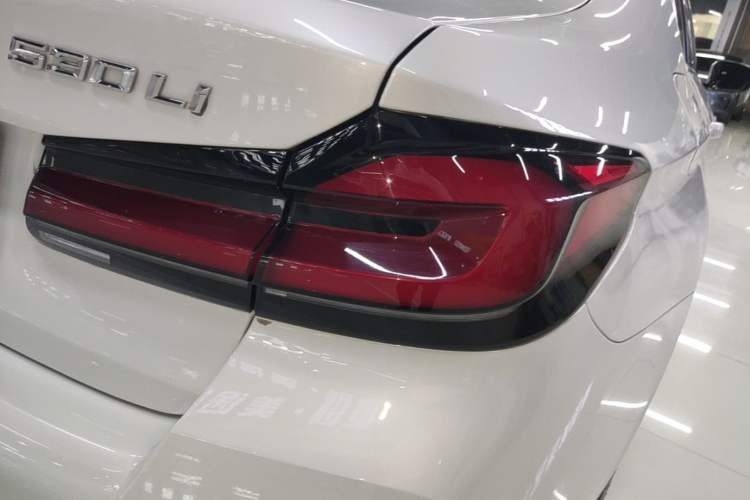 Used BMW 5 Series 2023 530Li Leading Model M Sport Package Right Rear Taillight