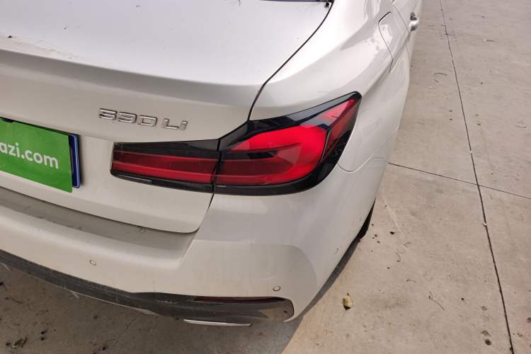 Used BMW 5 Series 2023 Restyled 530Li Leading Edition M Sport Package Right Rear Taillight