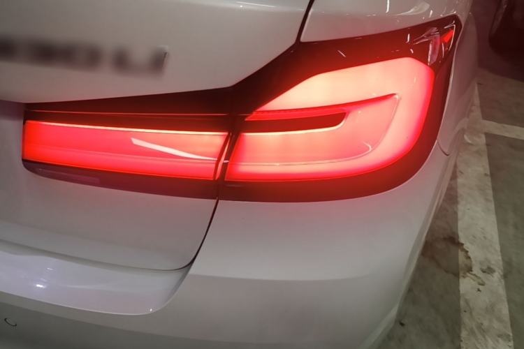 Used BMW 5 Series 2023 530Li Leading Edition Luxury Package Right Rear Taillight