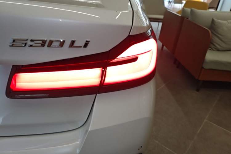 Used BMW 5 Series 2023 530Li Leading Model M Sport Package Right Rear Taillight