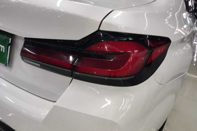 Used BMW 5 Series 2023 530Li Luxury Edition M Sport Package Right Rear Taillight