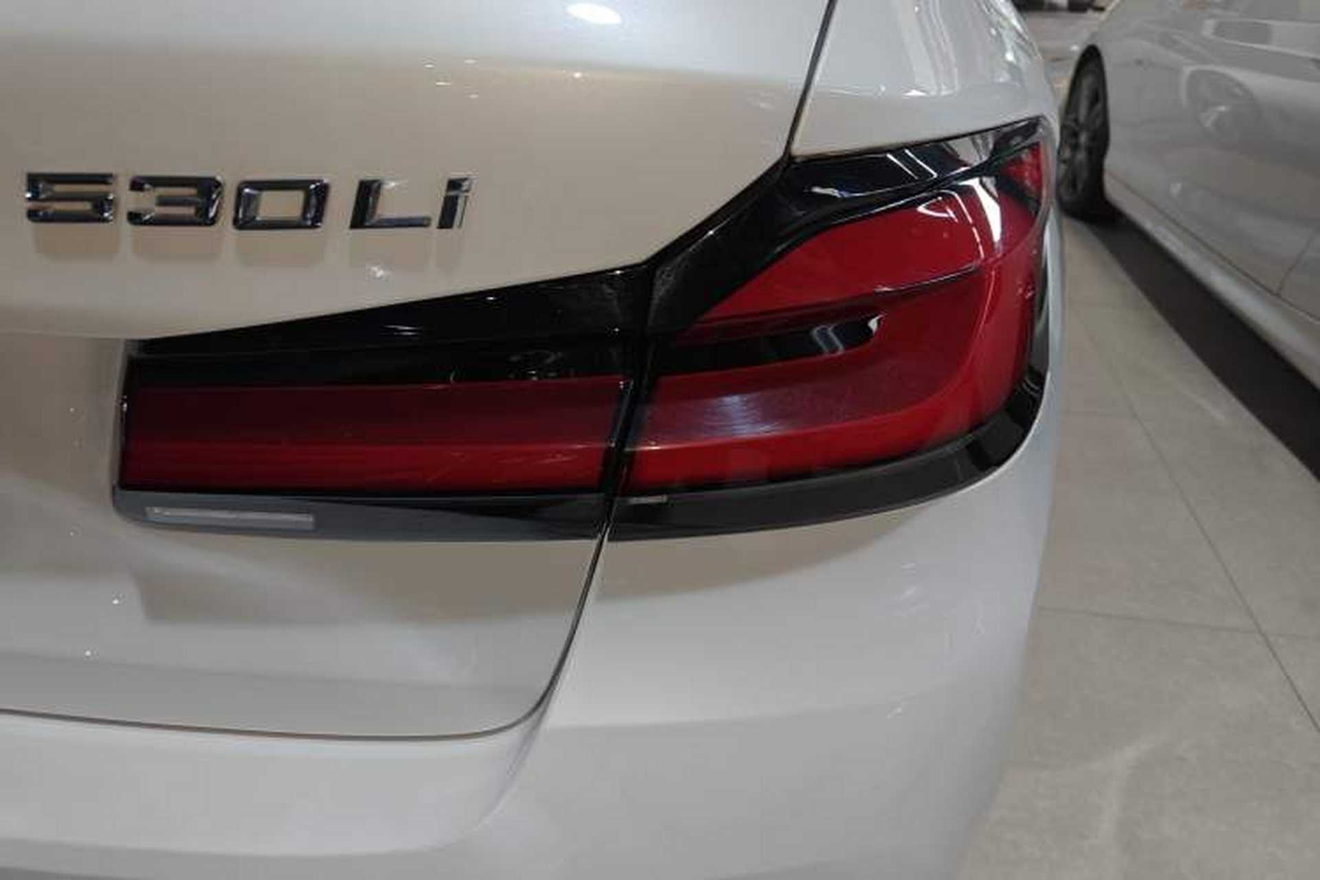 Used BMW 5 Series 2023 530Li Leading Edition Luxury Package Right Rear Taillight