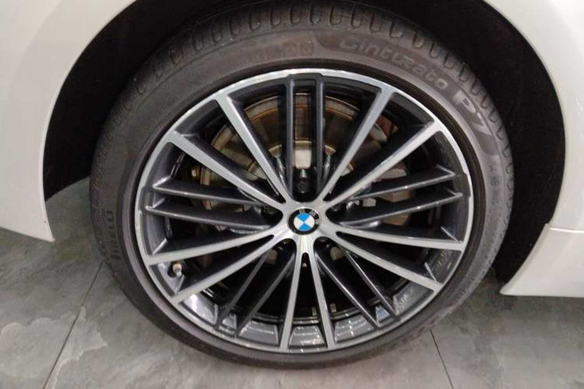 Used BMW 5 Series 2023 530Li Leading Model M Sport Package Right Rear Wheel Hub