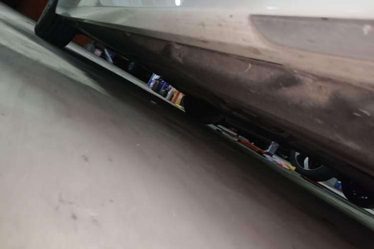 Used BMW 5 Series 2023 530Li Leading Edition Luxury Package Right Side Sill