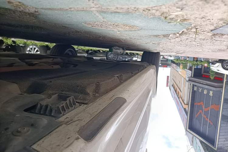 Used BMW 5 Series 2023 530Li Leading Model M Sport Package Right Side Sill