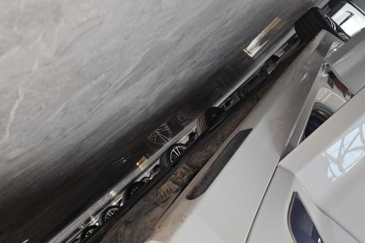 Used BMW 5 Series 2023 530Li Leading Edition Luxury Package Right Side Sill