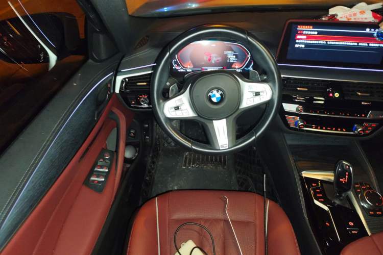 Used BMW 5 Series 2023 530Li Leading Model M Sport Package Steering Wheel