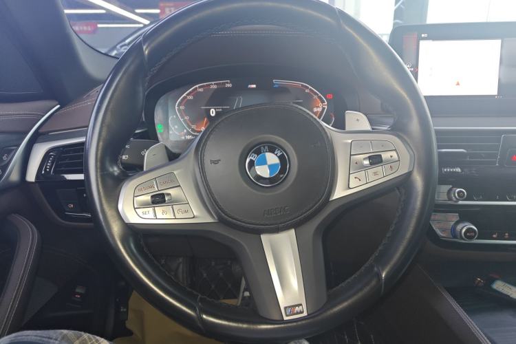 Used BMW 5 Series 2023 Restyled 530Li Leading Edition M Sport Package Steering Wheel