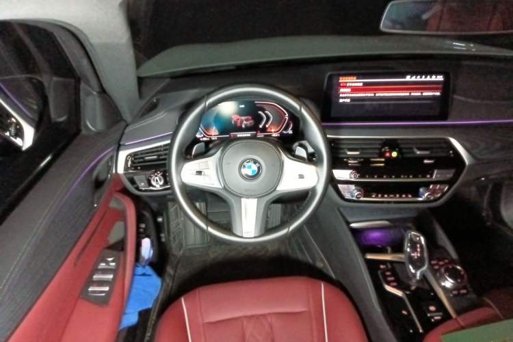 Used BMW 5 Series 2023 530Li Leading Model M Sport Package Steering Wheel