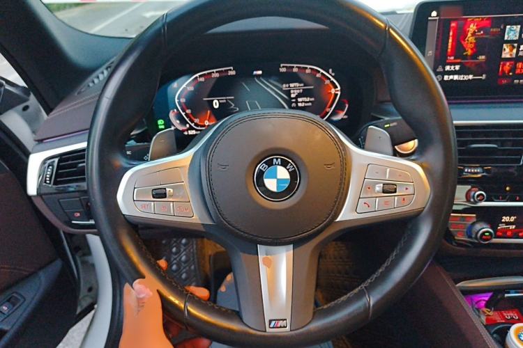 Used BMW 5 Series 2023 530Li Luxury Edition M Sport Package Steering Wheel