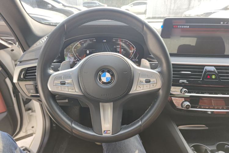 Used BMW 5 Series 2023 Restyled 530Li Leading Edition M Sport Package Steering Wheel