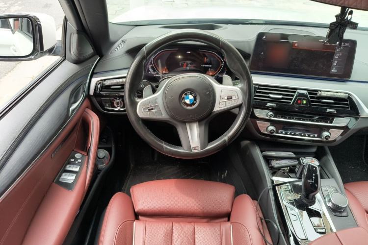 Used BMW 5 Series 2023 530Li Luxury Edition M Sport Package Steering Wheel