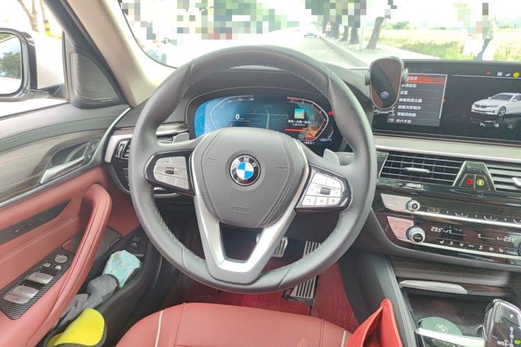 Used BMW 5 Series 2023 530Li Leading Edition Luxury Package Steering Wheel
