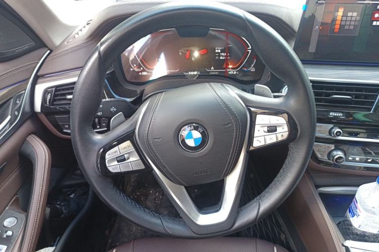 Used BMW 5 Series 2023 530Li Leading Edition Luxury Package Steering Wheel