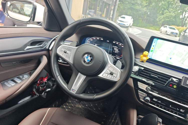 Used BMW 5 Series 2023 530Li Leading Model M Sport Package Steering Wheel