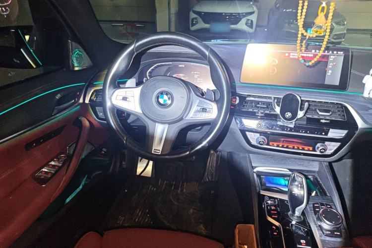 Used BMW 5 Series 2023 530Li Luxury Edition M Sport Package Steering Wheel
