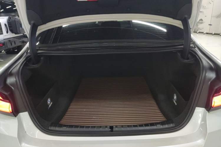 Used BMW 5 Series 2023 530Li Leading Model M Sport Package Trunk