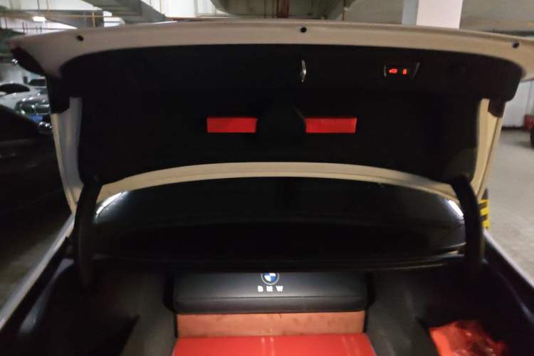 Used BMW 5 Series 2023 530Li Leading Model M Sport Package Trunk