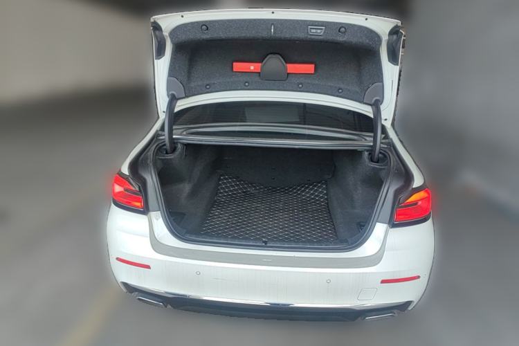 Used BMW 5 Series 2023 530Li Leading Edition Luxury Package Trunk