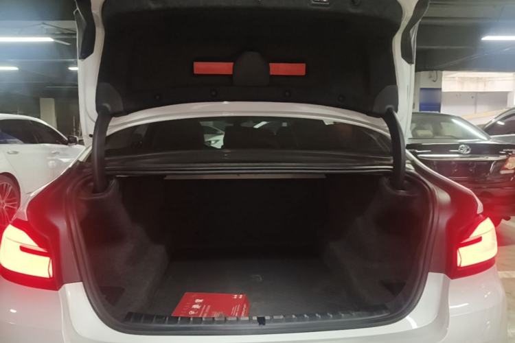 Used BMW 5 Series 2023 530Li Leading Edition Luxury Package Trunk