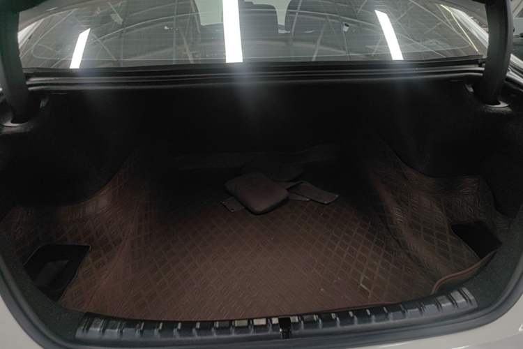 Used BMW 5 Series 2023 530Li Leading Edition Luxury Package Trunk