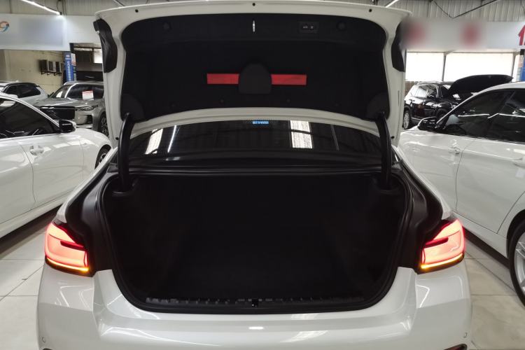 Used BMW 5 Series 2023 530Li Leading Model M Sport Package Trunk