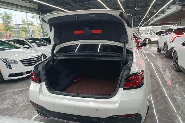Used BMW 5 Series 2023 Restyled 530Li Leading Edition M Sport Package Trunk