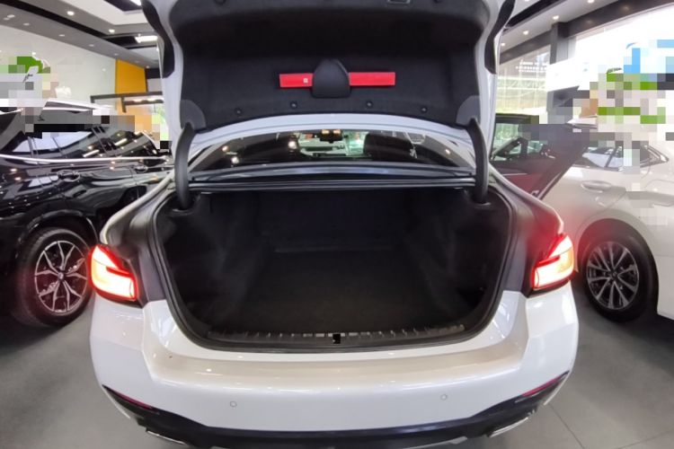 Used BMW 5 Series 2023 Restyled 530Li Leading Edition M Sport Package Trunk