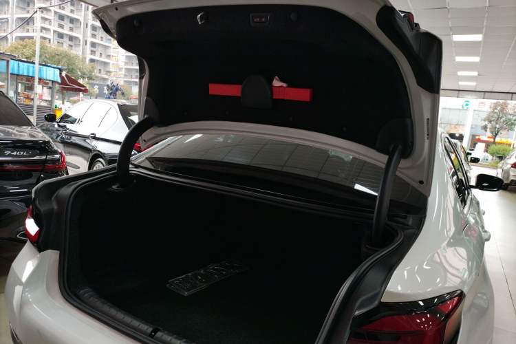 Used BMW 5 Series 2023 530Li Leading Model M Sport Package Trunk