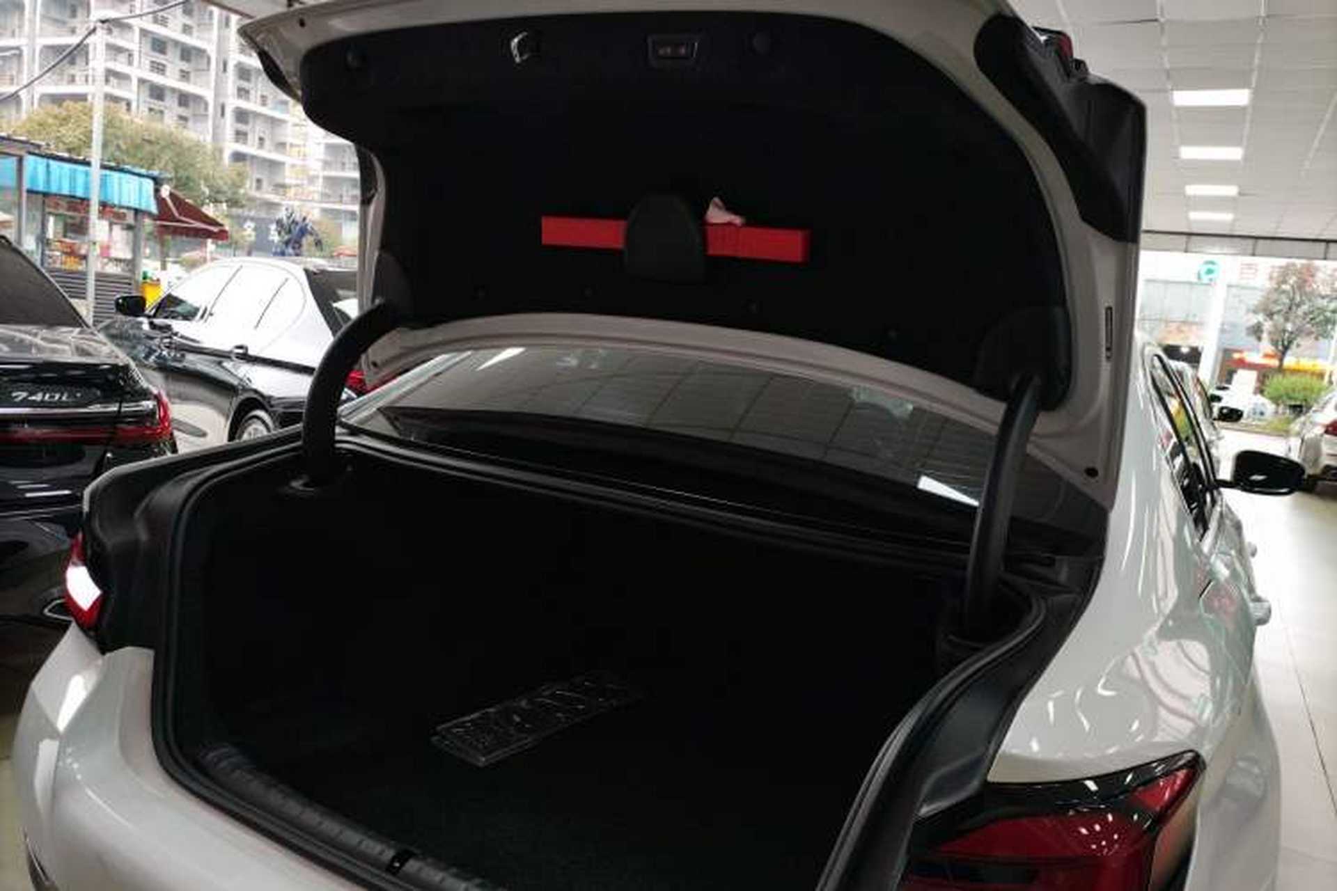 Used BMW 5 Series 2023 530Li Leading Model M Sport Package Trunk