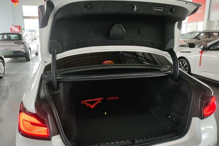 Used BMW 5 Series 2023 530Li Leading Edition Luxury Package Trunk